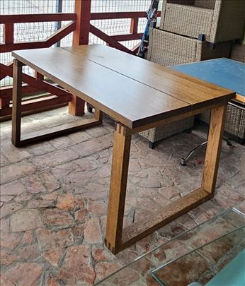 Trpezarijski sto puno drvo