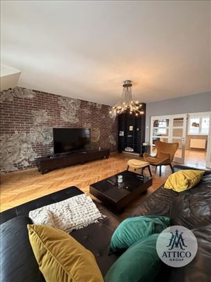 Veoma retko u ponudi - petosoban stan u srcu Novog