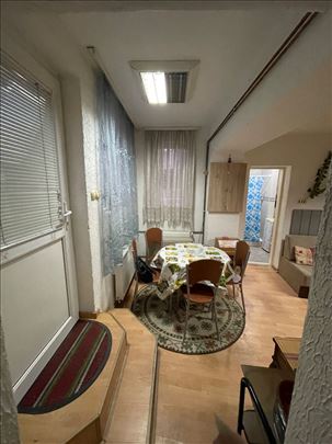 Autokomanda, Triše Kaclerovića, 58m2, namešten