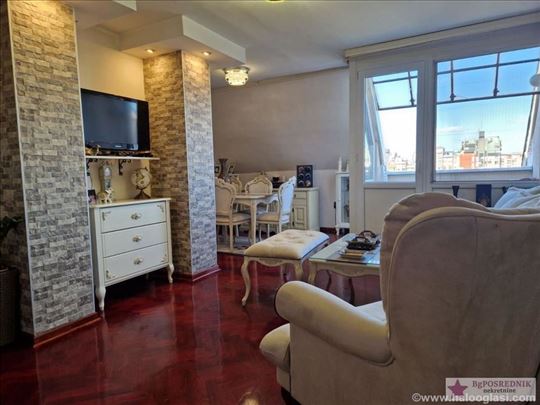 Banjica, Bulevar oslobođenja 122m2 ,3 lođe cg