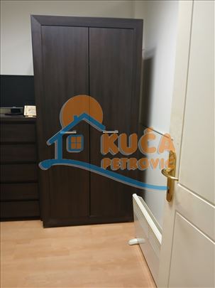 Izdaje se stan u TC Gorča