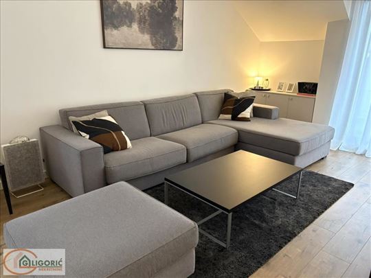 Lux - Nov - Neuseljavan