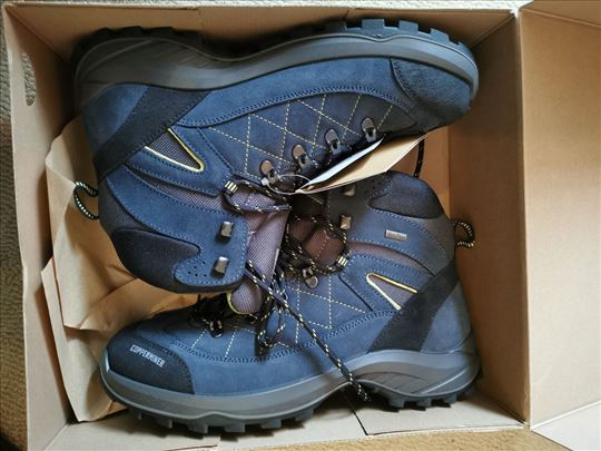 Prodajem nove Cooperminer zimske cipele