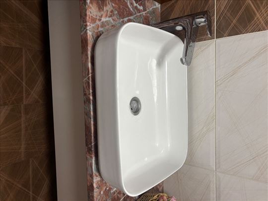 Prodajem umivaonike NOVO 