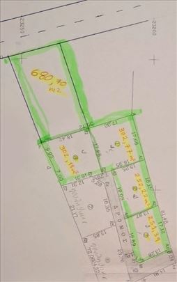 Prodaju se placevi za postavljanje kamp prikolica 