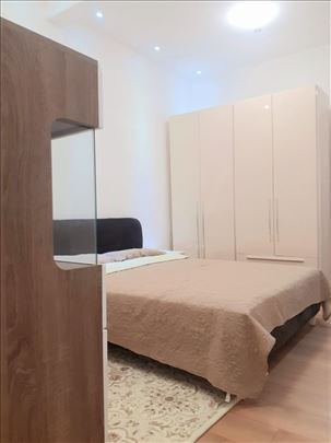 SJAJNA ponuda!Slavija,lux trosoban stan,dve terase