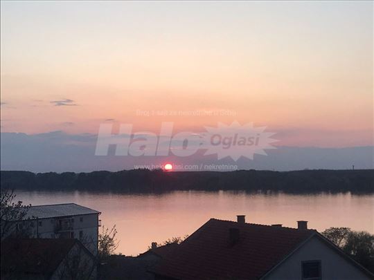 Stan u Beogradu sa najlepšim pogledom na Dunav