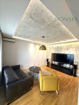 Trosoban, opremljen stan u novogradnji