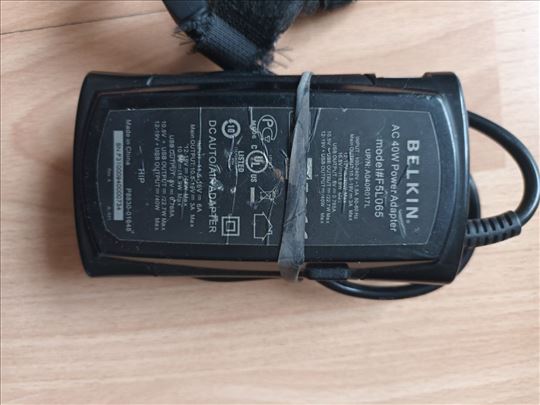 Belkin univerzalni adapter za netbook laptop