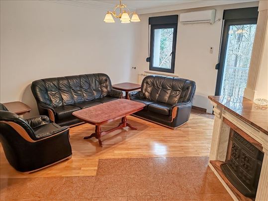 Dedinje kuća u nizu blizu Topčiderske Zvezde 