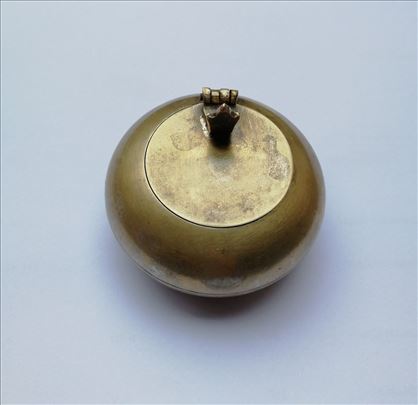 Džepna prenosiva pepeljara, mesingana