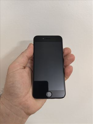 Iphone 6 64gb crni