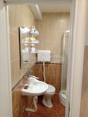 Izdaje se stan na Karaburmi, 27m2