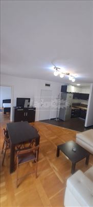 Izdajem 1.5 stan na Zvezdari