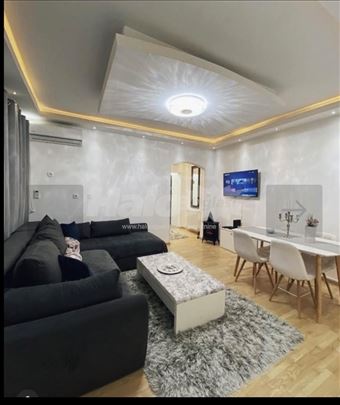 Stan 52m2 sa parkingom mestom u Rakovici