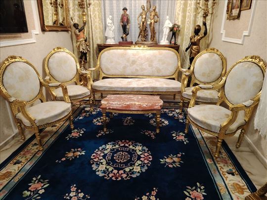 Stilska Raskosna Garnitura 4 fotelje i trosed isto