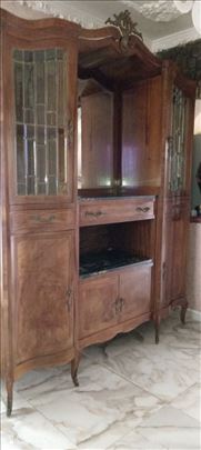 Unikatna Antikvarna Rucna Izrada Vitrina iz 18v 