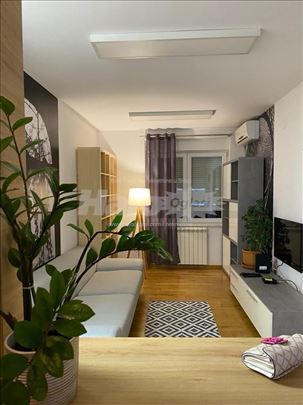 Zemun 43m2, Slavonska