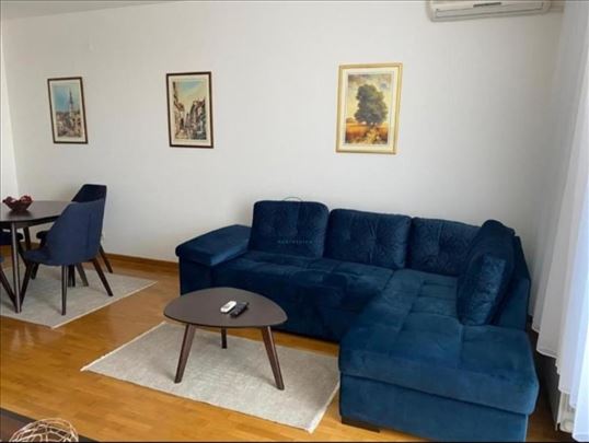 Belville, Đorđa Stanojevića, 48 m2