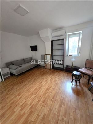 Bežanijska kosa 2-jednoiposoban stan ID#1259