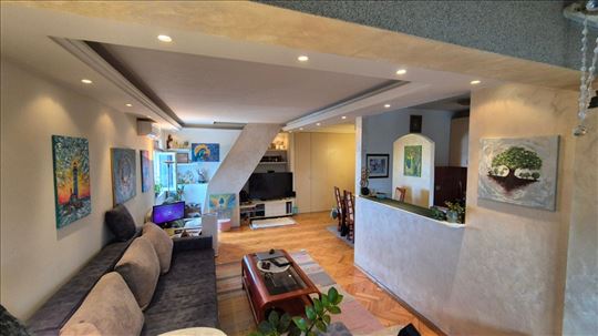 Blok 64,Immo centar,3.5,100m2+terasa 32m2,uknjižen