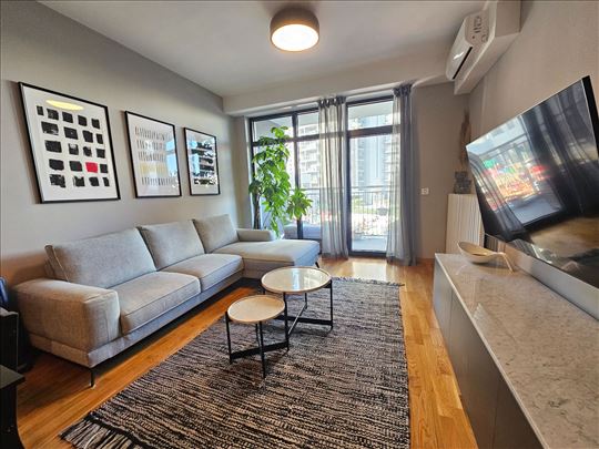 BW Lux 2.0 apartman odlicno opremljen