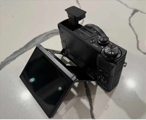 Canon PowerShot G7 X Mark III 20.1MP Point & Shoot