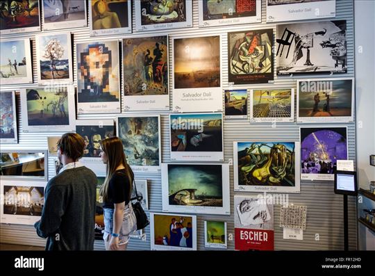 Dali 2 postera direktno iz njegovog muzeja u Flori