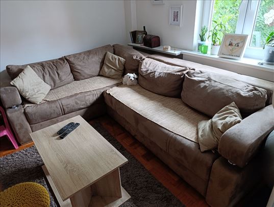 Fantastična ugaona garnitura