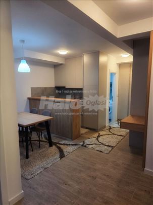 Izdajem stan kod Cvetkove pijace