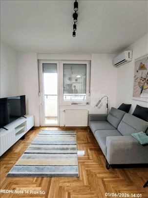 Jednoiposoban stan, Nov, Garažno mesto, Paunov bre