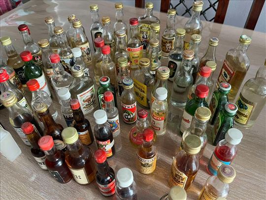 Kolekcija flašica iz sedamdesetih