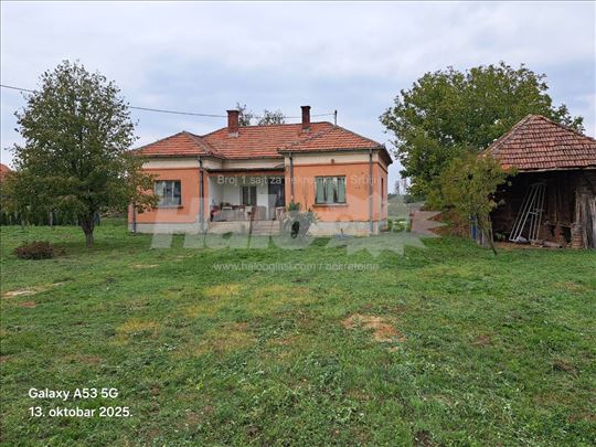 Kuća, pomoćni objekti i zemljište