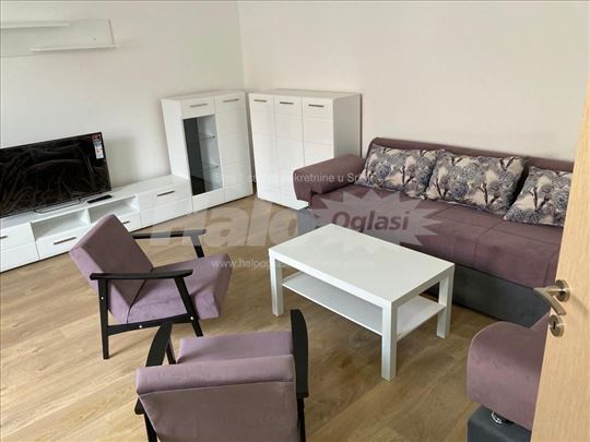 Namešten stan kod Bogoslovije