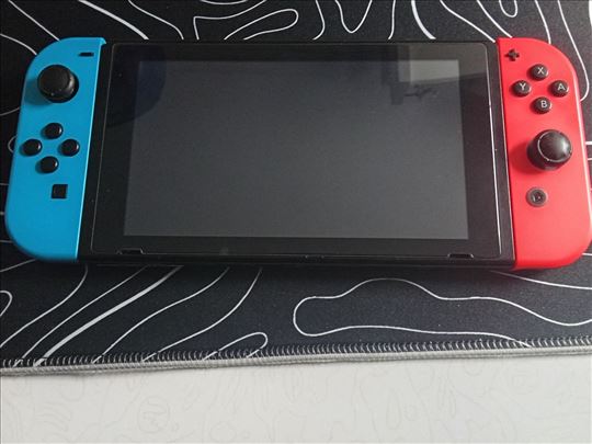 Nintendo switch + 30 igri + sva oprema