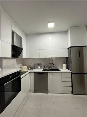 Nov moderan stan u Veterniku, ulica Radnička