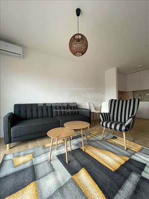 NOV stan 50m² centar Pančeva – privatan parking