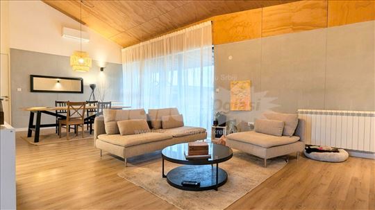 Kosmaj, kuća u zatvorenom stambenom kompleksu