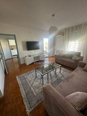 Prodaja, komforan dvosoban stan 67m2 u bloku 72