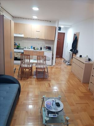 Stan u Čairu kod Medeje