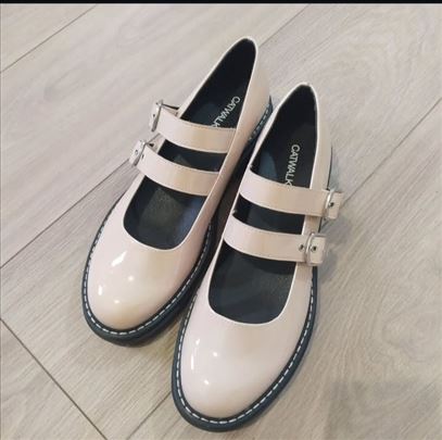 Ženske cipele roze nove 