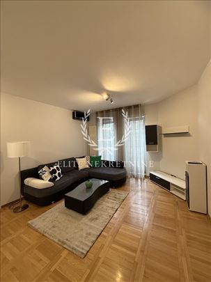 Dvosoban lux stan kod Hrama u novogradnji