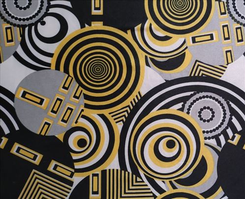 Geometrijski šik: Prefinjena marama u zlatnim tono