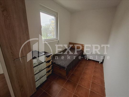 Izdaje se sprat kuće kod Apelacionog suda!