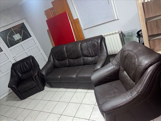 Kožna Garnitura Teleci Boks