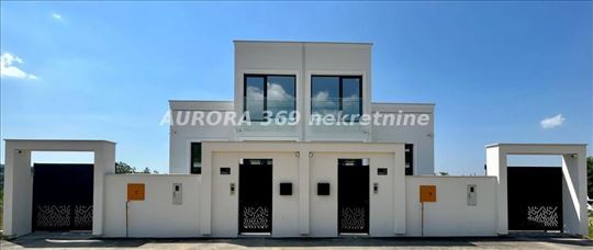 Lux Vila Sa Bazenom Tatarsko Brdo, Novi Sad