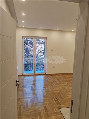 Na prodaju nov stan uknjizen 1/1 može na kredit