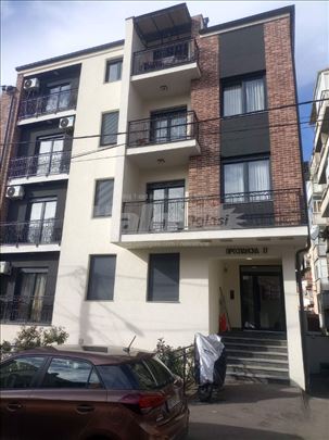 Nov stan na Lionu, Lipov lad