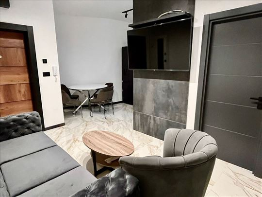 Novo, Lux, Gospodara Vucica