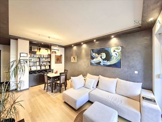 Odličan dvosoban stan Banjska ulica